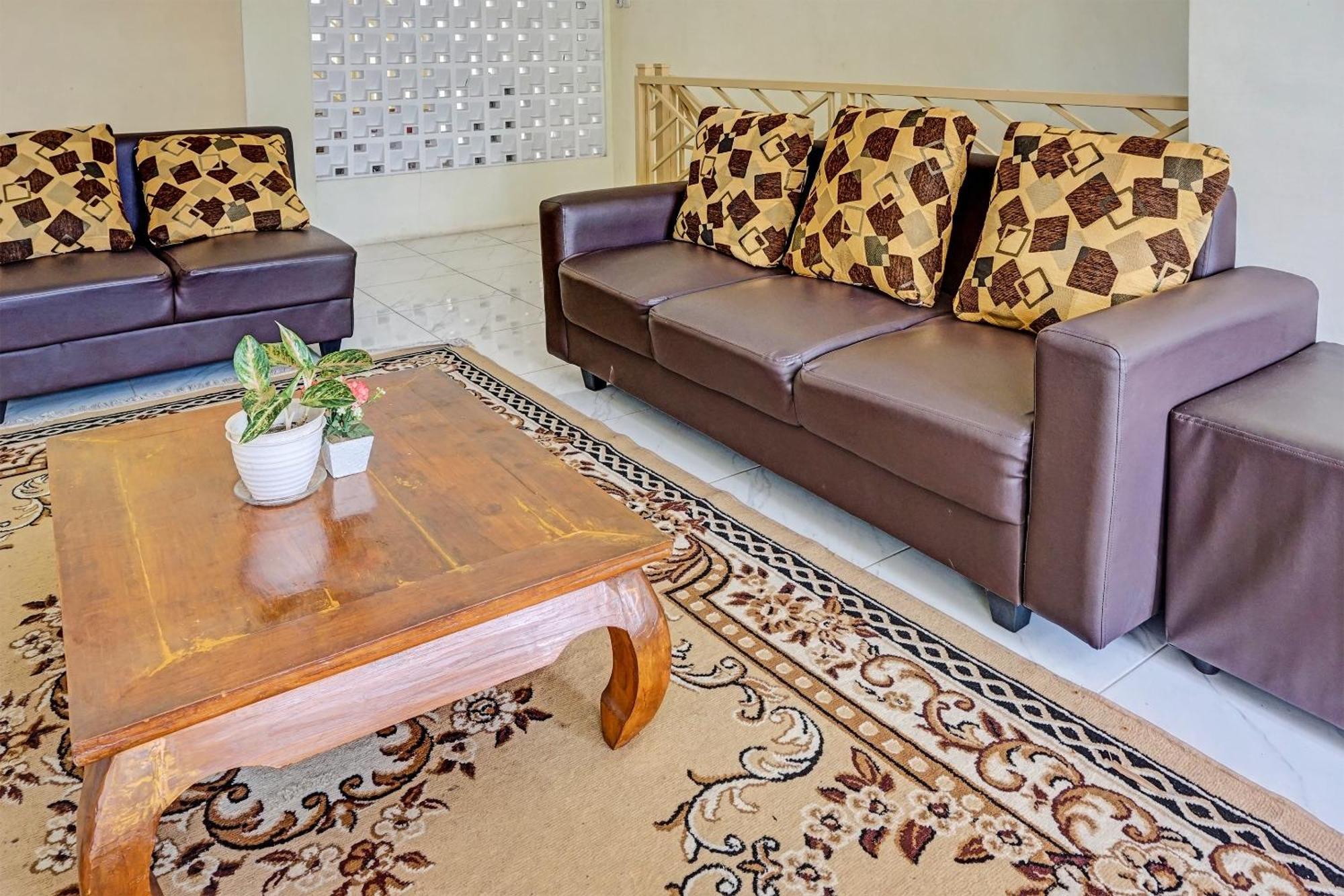 Oyo 91707 Jannah Homestay Syariah Dau 外观 照片