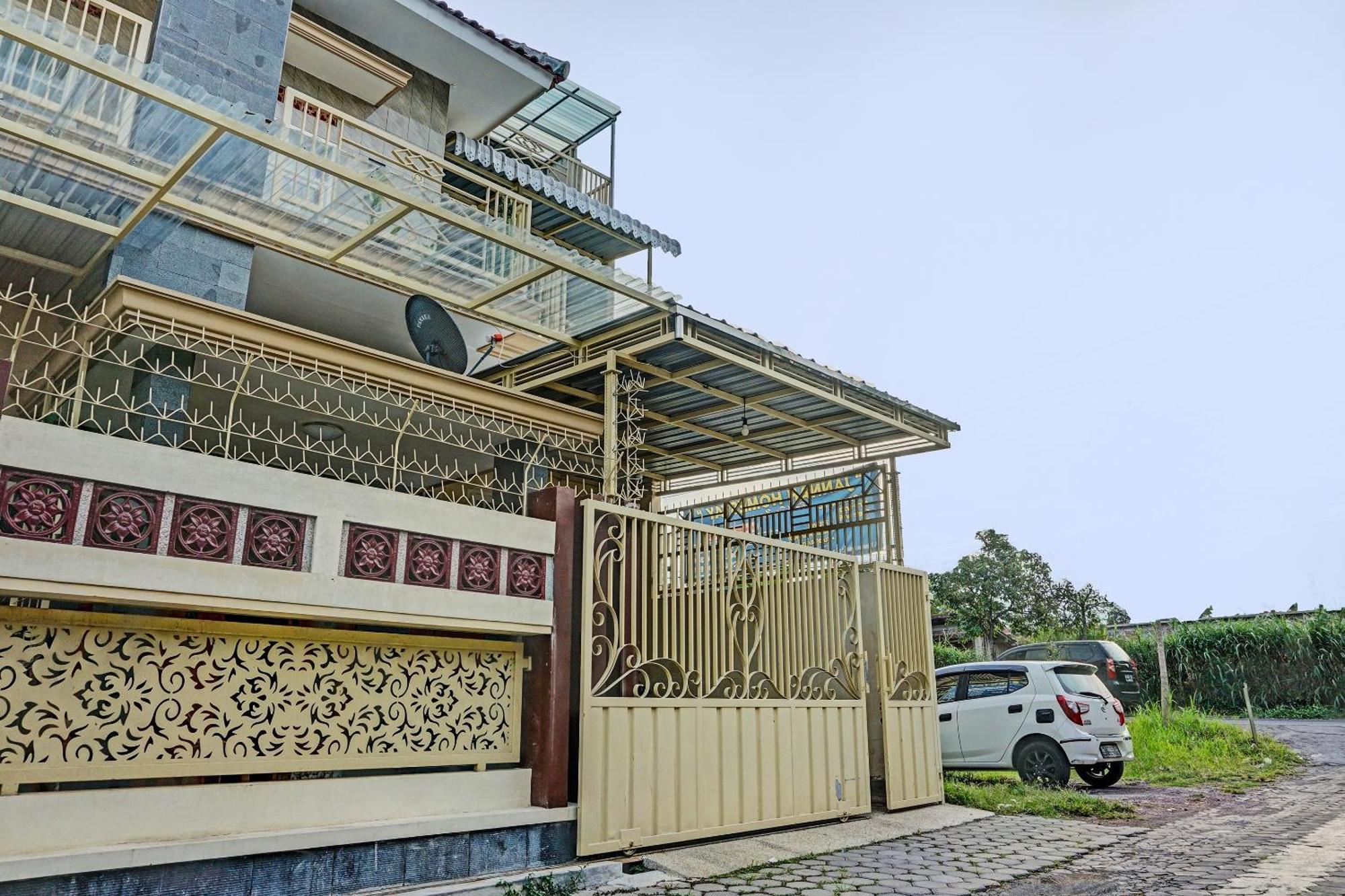 Oyo 91707 Jannah Homestay Syariah Dau 外观 照片