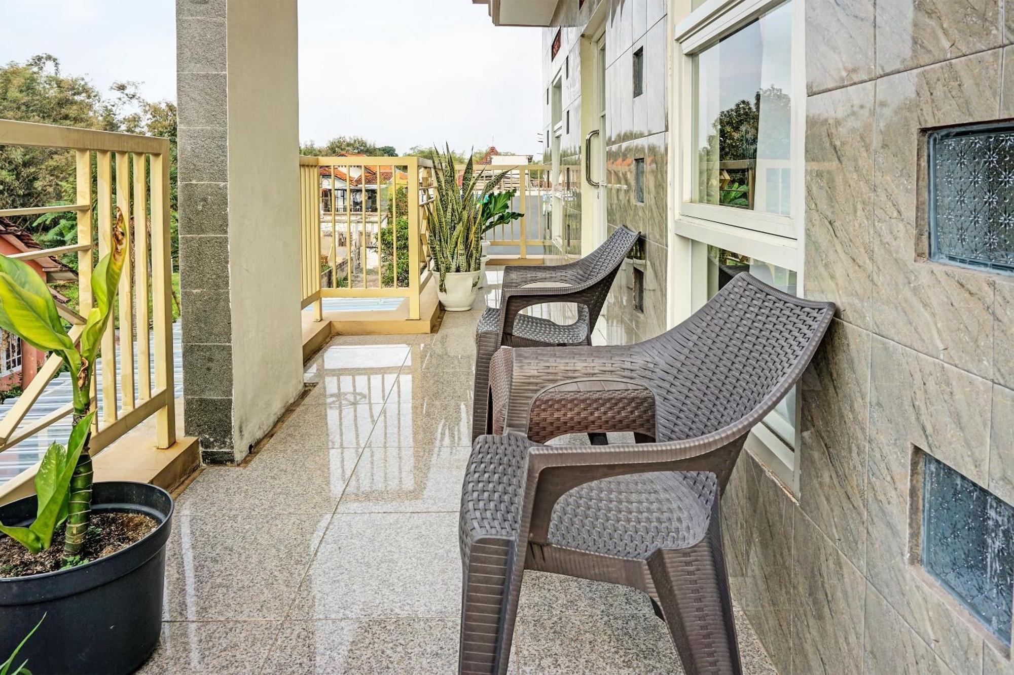 Oyo 91707 Jannah Homestay Syariah Dau 外观 照片